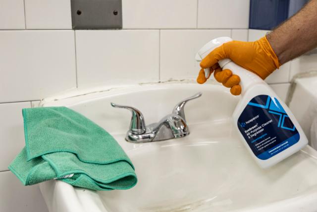 All-Purpose Cleaner & Degreaser for Professional Facilities: Meet EvoGreen™
