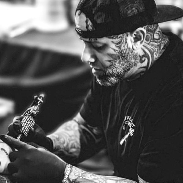 The KODA Gloves that Art Noir makes are my absolute favorite gloves